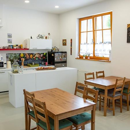 Bikeski Family Hotel, B&B, Apartaments, Rooms Mezica 외부 사진