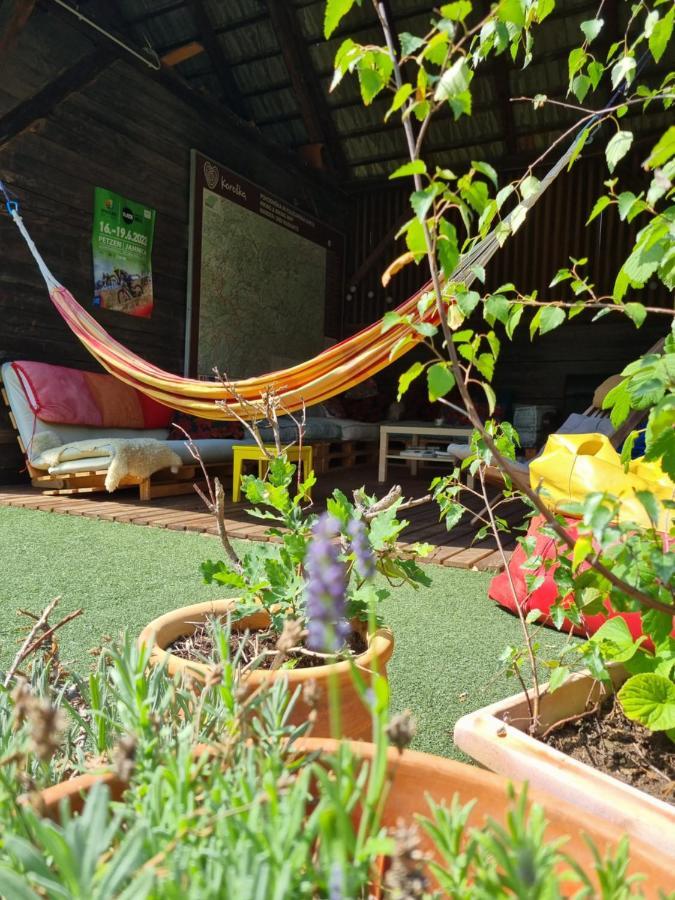 Bikeski Family Hotel, B&B, Apartaments, Rooms Mezica 외부 사진